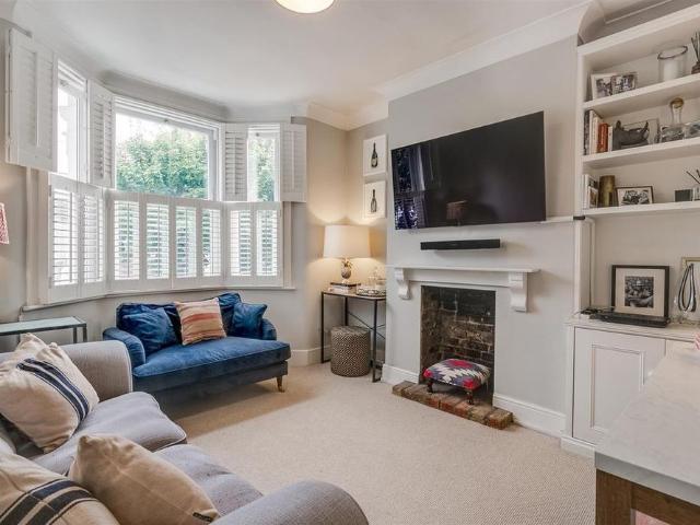 3 bedroom maisonette to rent