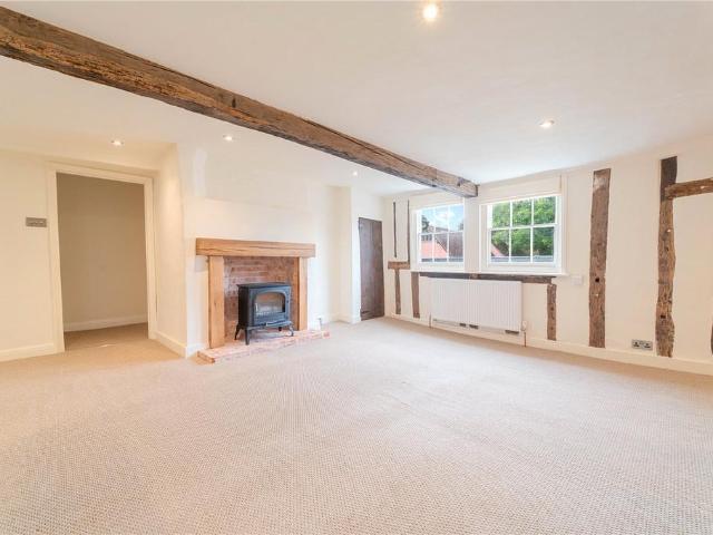 3 bedroom maisonette to rent