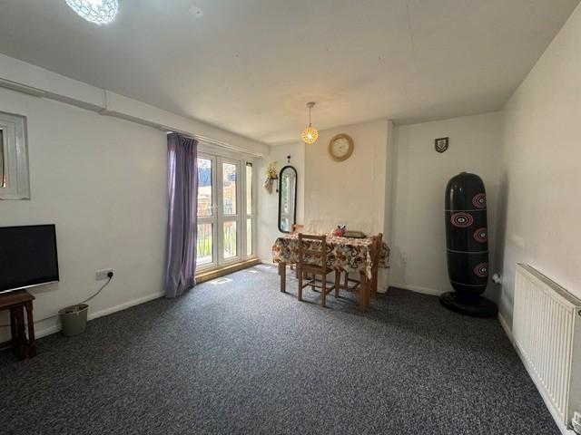 3 bedroom maisonette to rent