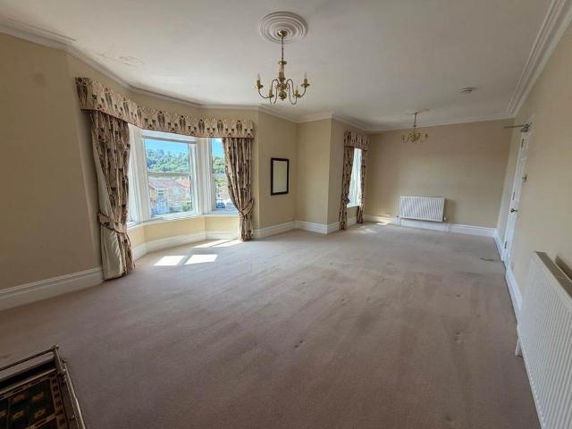 3 bedroom maisonette to rent