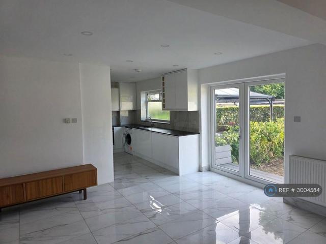 3 bedroom maisonette to rent