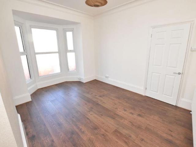 3 bedroom maisonette to rent
