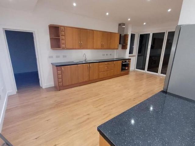 3 bedroom maisonette to rent