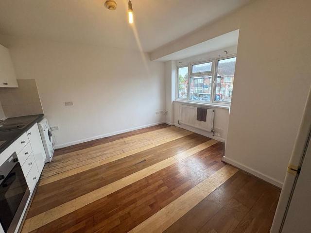 3 bedroom maisonette to rent