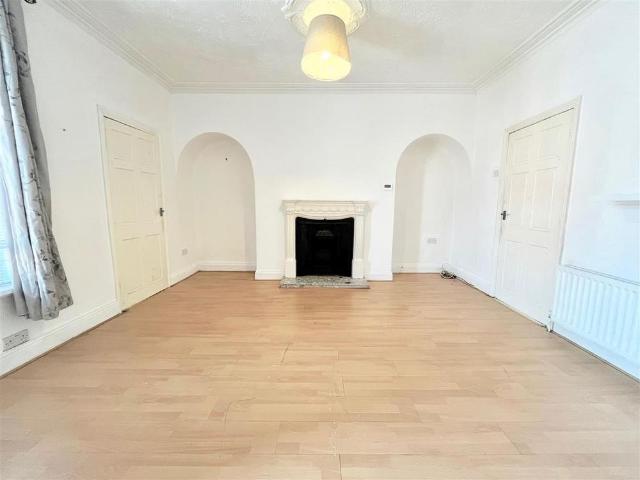 3 bedroom maisonette to rent