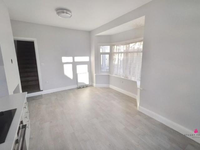 3 bedroom maisonette to rent