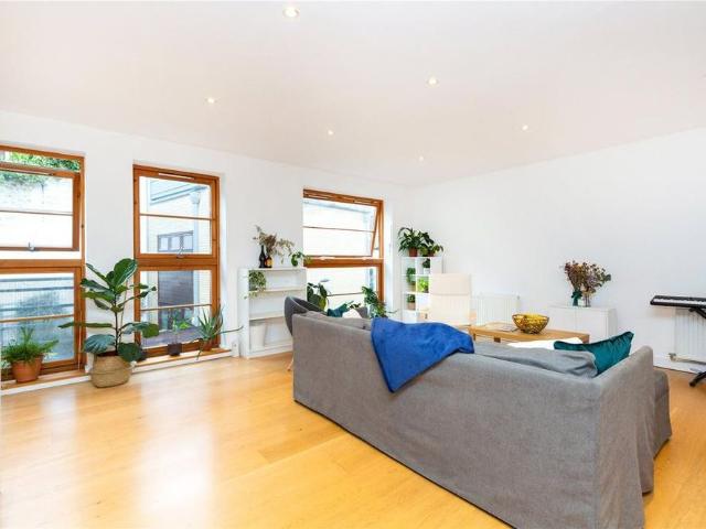 3 bedroom maisonette to rent
