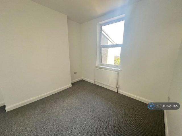 3 bedroom maisonette to rent