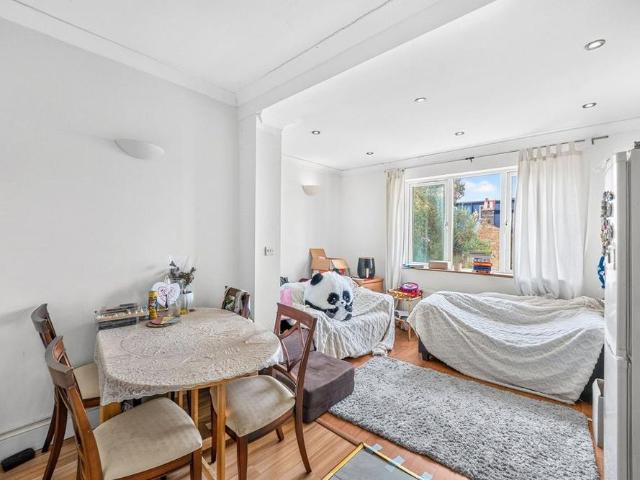 3 bedroom maisonette to rent