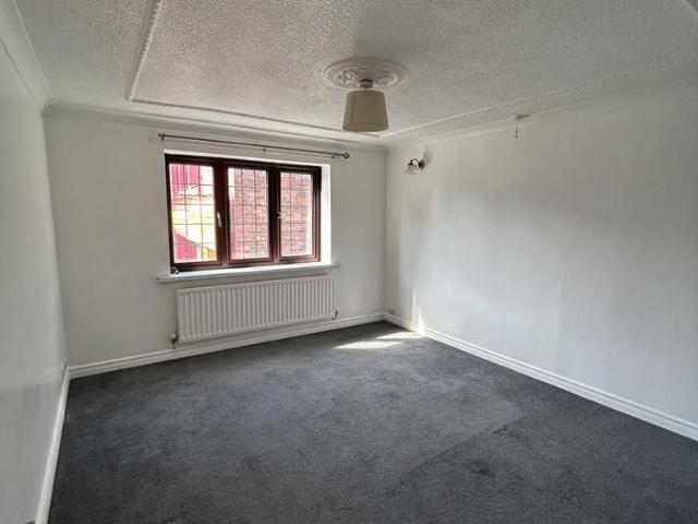 3 bedroom maisonette to rent