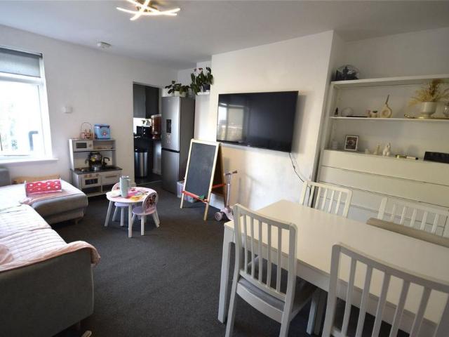 3 bedroom maisonette to rent