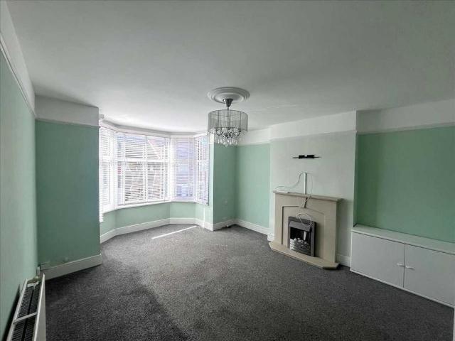 3 bedroom maisonette to rent