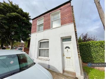3 bedroom maisonette to rent