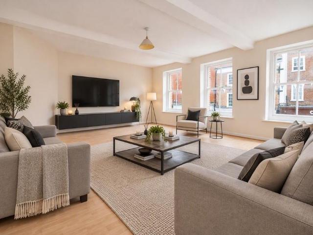 3 bedroom maisonette to rent