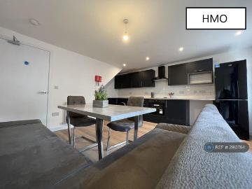 3 bedroom maisonette to rent