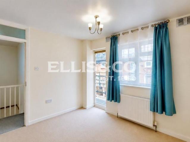 3 bedroom maisonette to rent