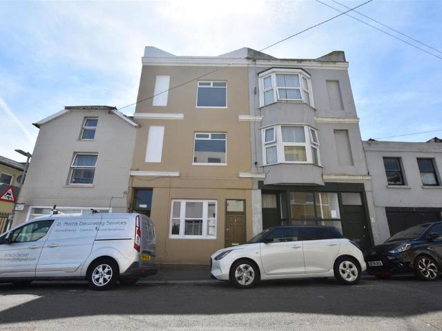 3 bedroom maisonette to rent