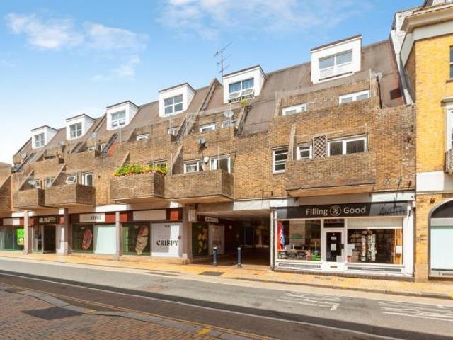 3 bedroom flat to rent