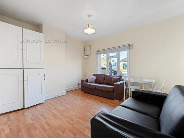 3 bedroom maisonette to rent
