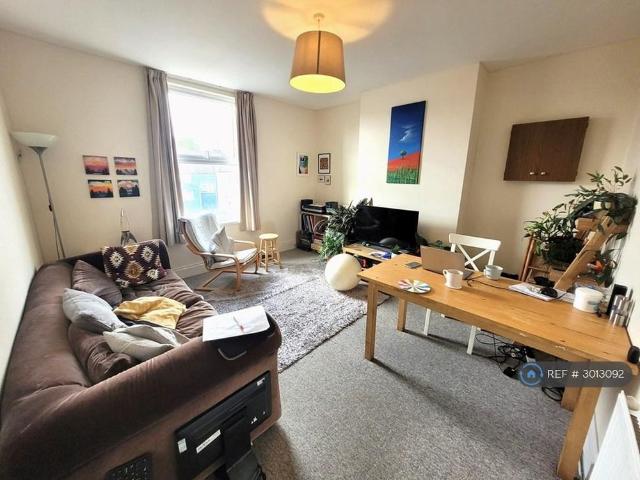 3 bedroom maisonette to rent