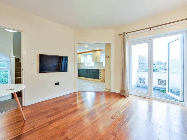 3 bedroom maisonette to rent