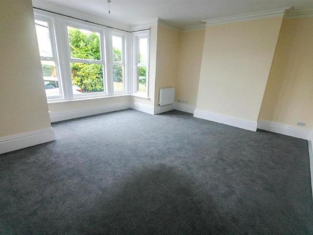 3 bedroom maisonette to rent