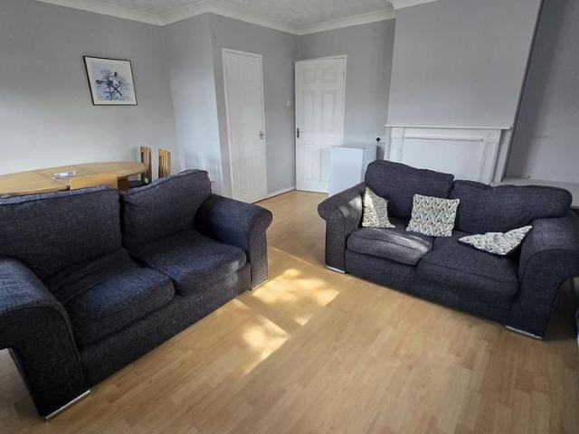 3 bedroom maisonette to rent
