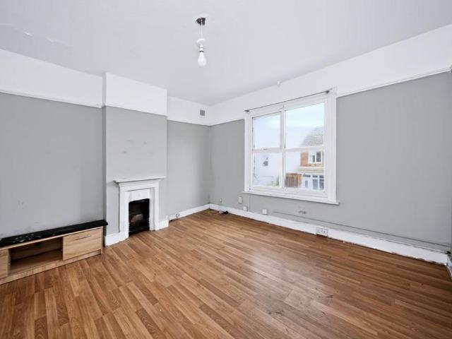 3 bedroom maisonette to rent