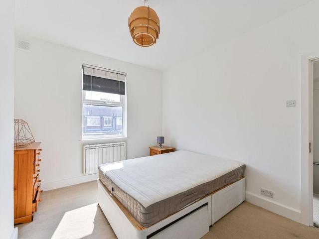3 bedroom maisonette to rent