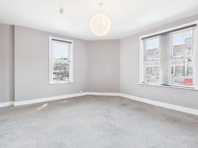 3 bedroom maisonette to rent