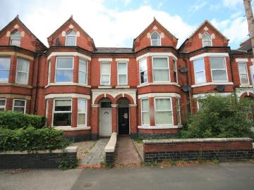 3 bedroom maisonette to rent