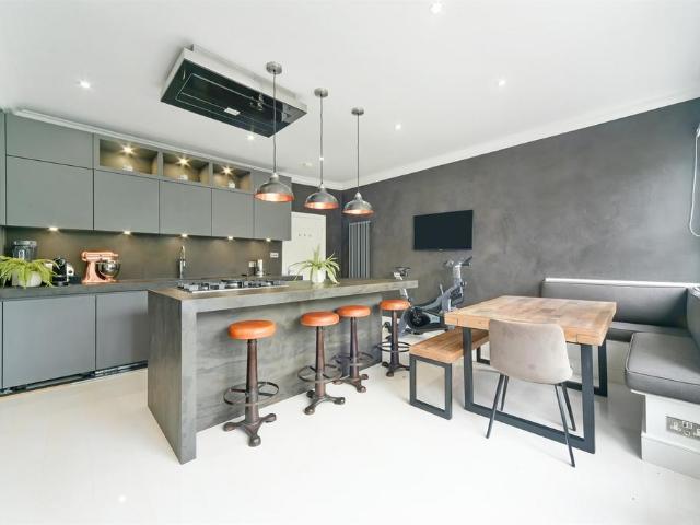 3 bedroom maisonette to rent
