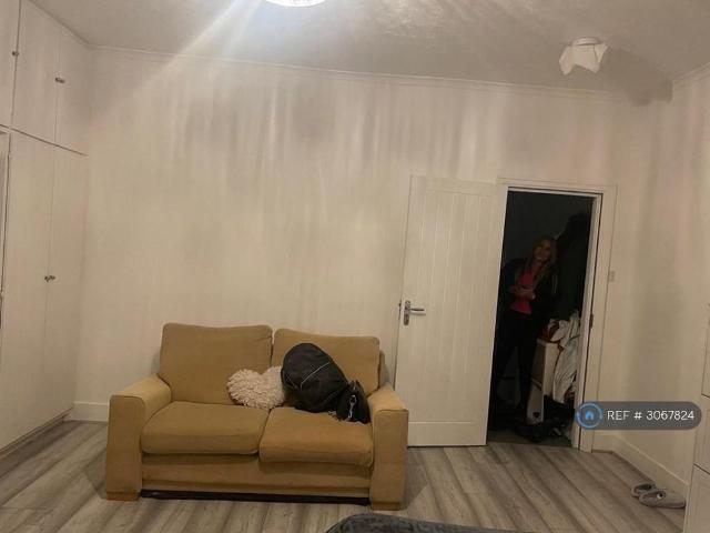 3 bedroom maisonette to rent