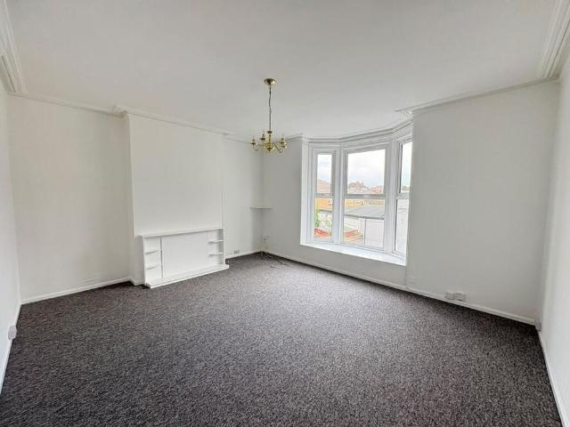 3 bedroom maisonette to rent