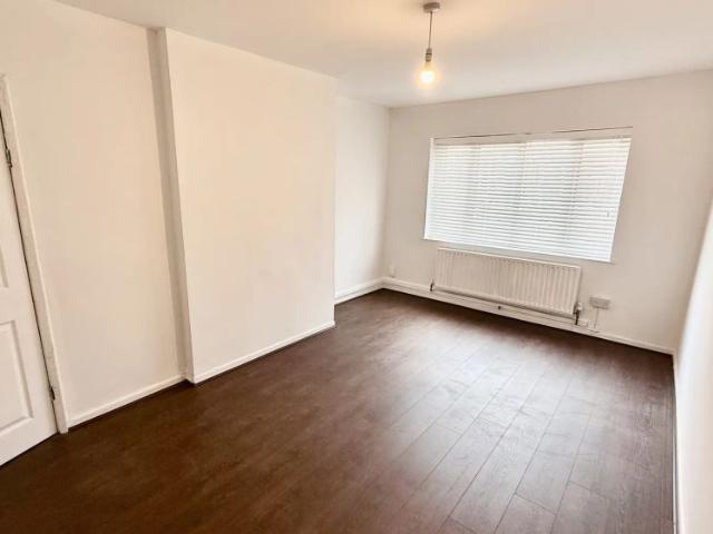 3 bedroom maisonette to rent