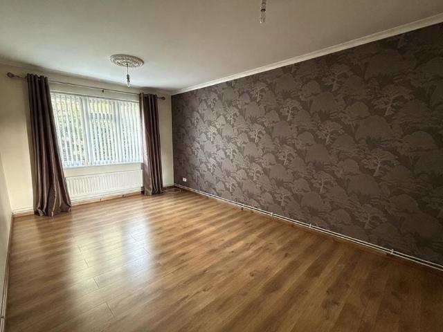 3 bedroom maisonette to rent