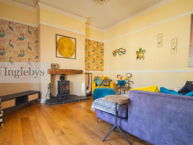 3 bedroom maisonette to rent