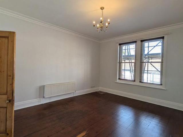 3 bedroom maisonette to rent