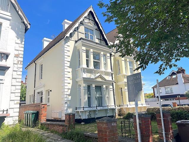 3 bedroom maisonette to rent