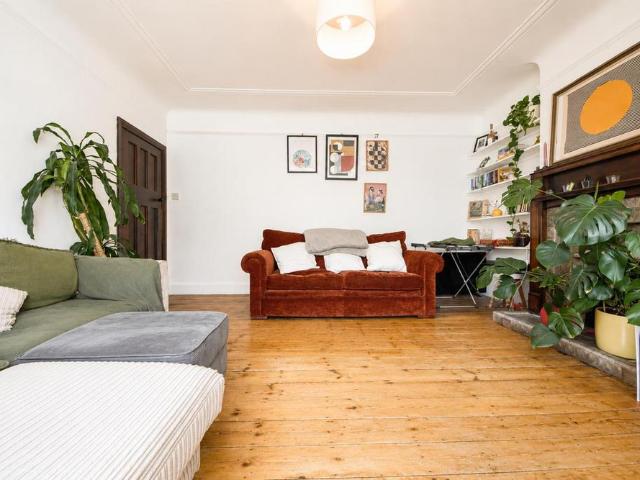 3 bedroom maisonette to rent