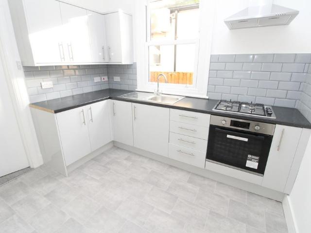 3 bedroom maisonette to rent