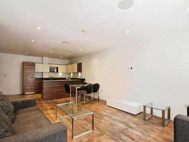 3 bedroom maisonette to rent