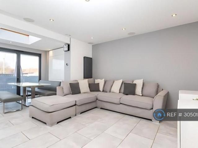 3 bedroom maisonette to rent