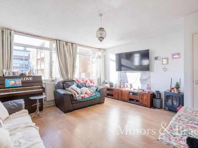 3 bedroom maisonette to rent