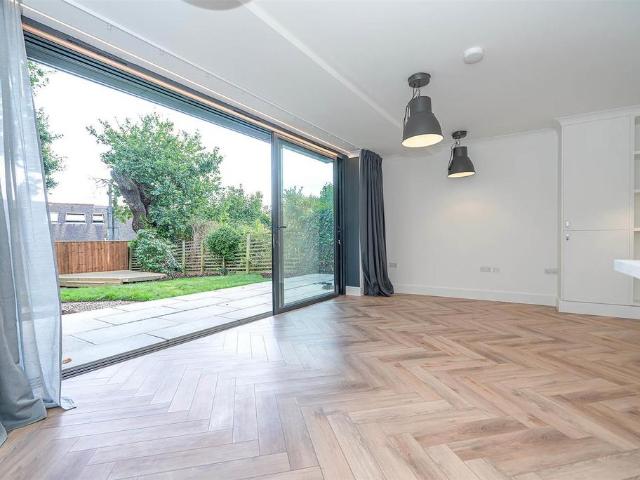 3 bedroom maisonette to rent