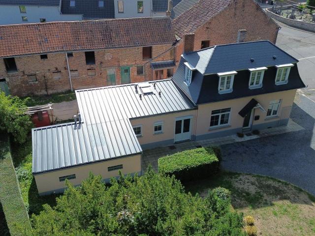 3 bedroom maisonette with garage