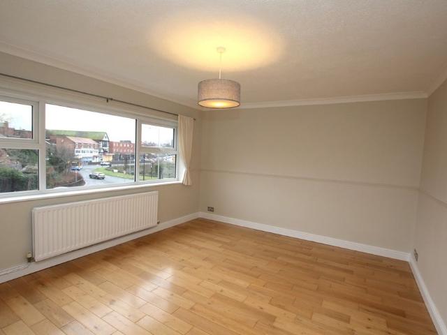 3 Bedroom Maisonette, Chester