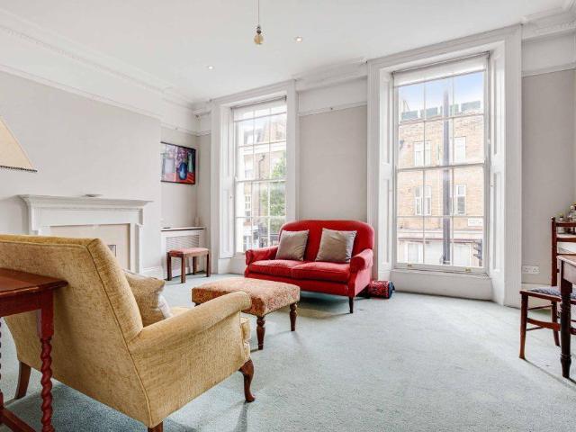 3 bedroom maisonette for sale