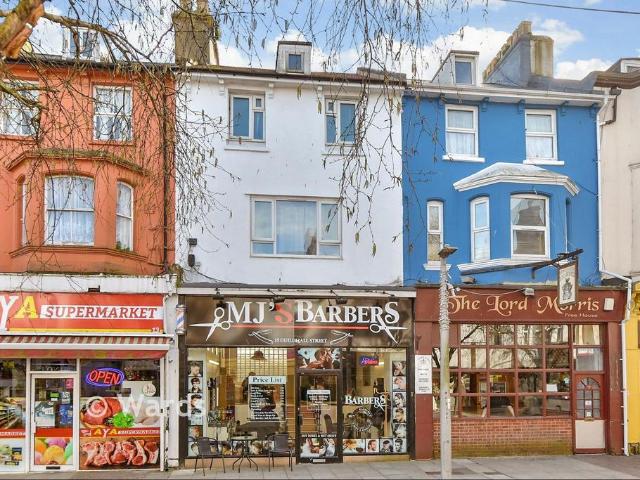3 bedroom maisonette for sale