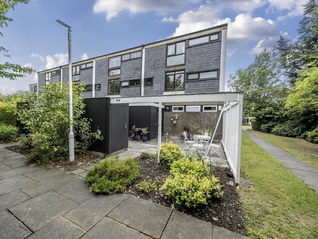 3 bedroom maisonette for sale